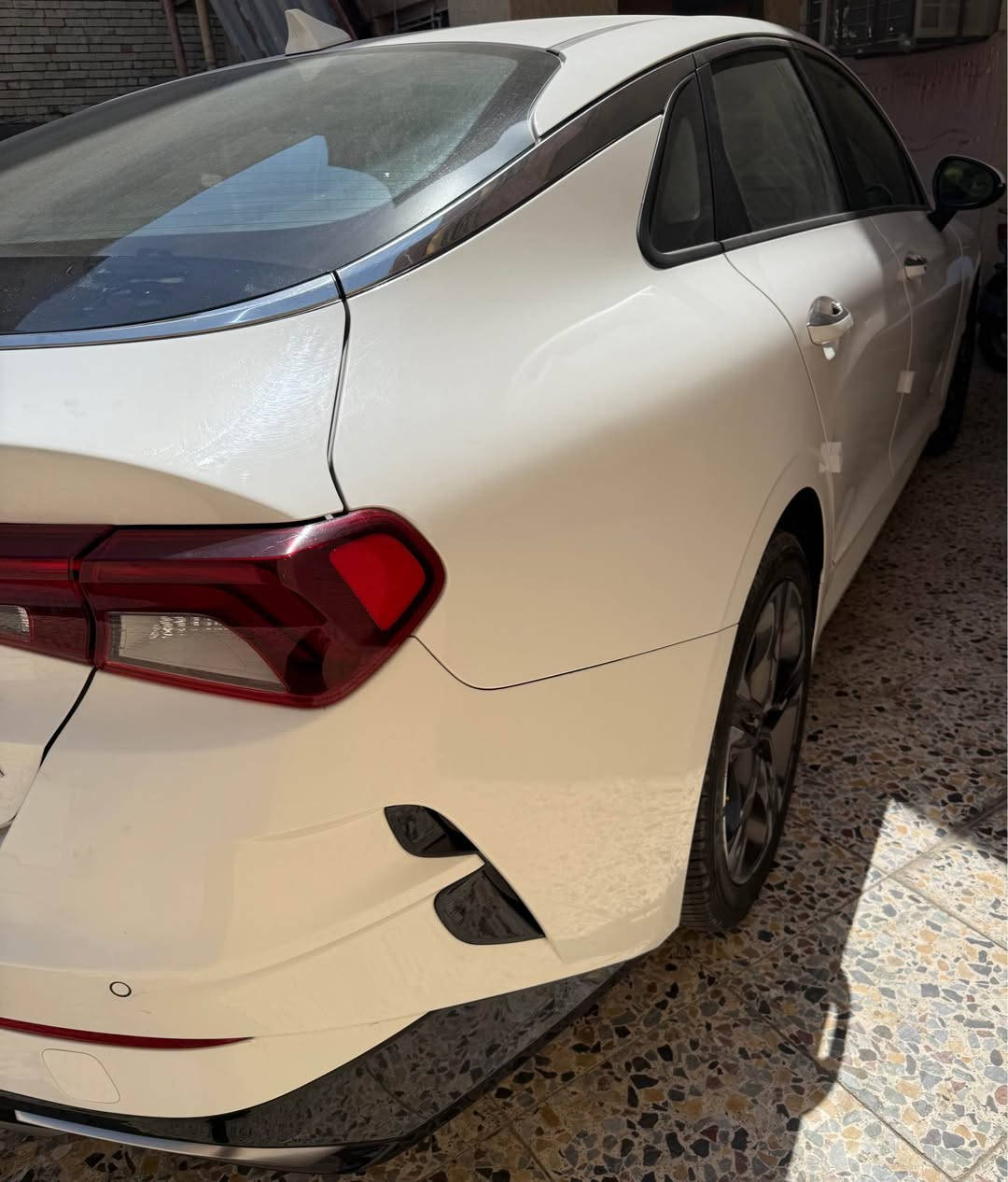 K5 2022 خليجي ابيض شمالي محرك 2000 دوش المرغوب ماشيه 103 كيلومتر  بيه ملاحظات كلش بسيطه 
***********
السعر 18000$ وبيه مجال بغداد, العراق
