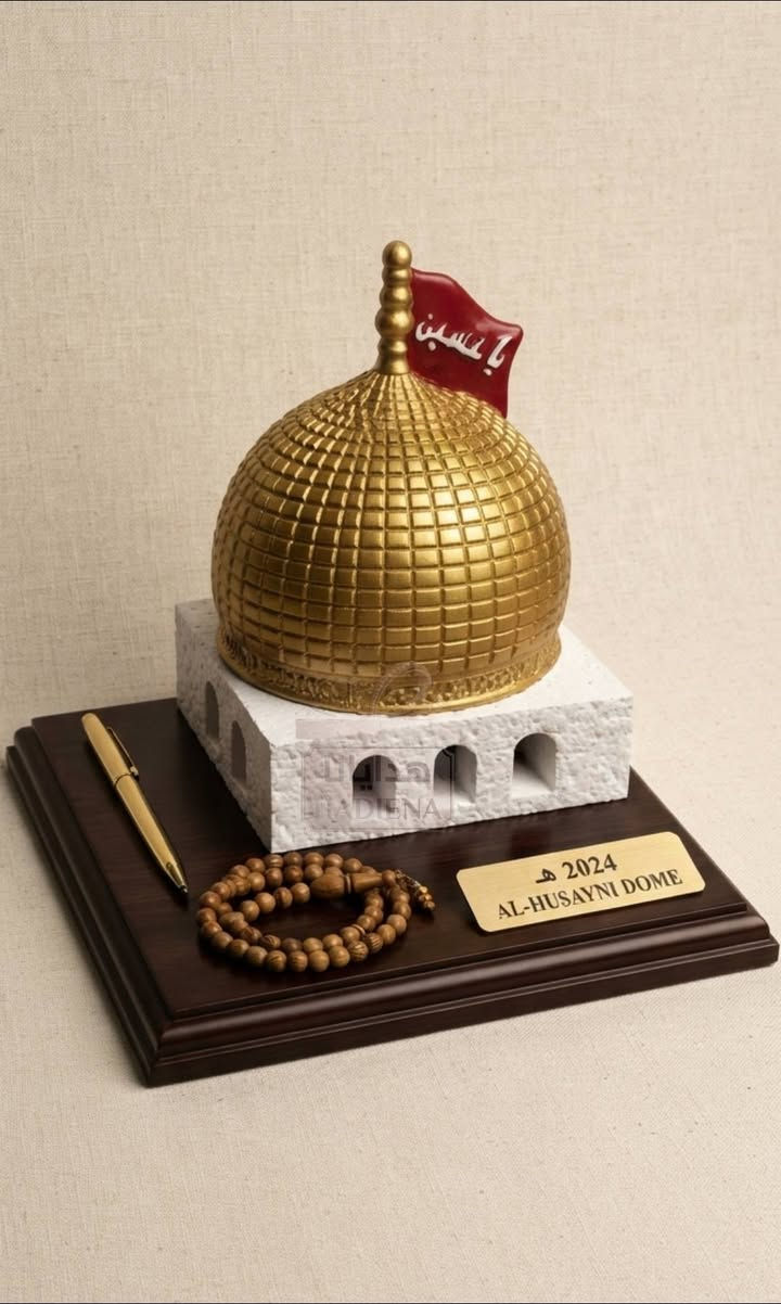 🕌 عبيق الروح… من كربلاء إلى بيتك 🌹
مبخرة بتصميم مستوحى من قبة حرم الإمام الحسين (عليه السلام)، تجمع بين جمال التفاصيل وروح المكان المقدّس.
✨ قطعة مميزة تضيف لمسة إيمانية وجمالية إلى منزلك، وتمنح المكان عبقًا يفوح بذكريات كربلاء ومحبة الإمام الحسين (عليه السلام).
🎁 هدية تحمل معنى… وتفصيلًا يبقى في الذاكرة.
عبيق الروح… حين يجتمع عبق الطيب مع جمال قبة الحسين.
📍 متوفرة الآن
***********

نص مكتوب في الصور:
- مبخرة قبة الإمام الحسين رمزٌ للولاء .. وعبيرٌ للروح مبخرة بتصميم فريد على شكل قبة مرقد الإمام الحسين (عليه السلام). لتضفي على مجلسك عبقاً روحانياً يذكرك دائماً بأعظم المواقف. تصميم مميز على شكل قبة الإمام الحسين (ع) جودة عالية من مواد متينة ومقاومة للحرارة توزيع مثالي للروائح لأجواء روحانية مميزة مناسبة كهدية لأحبة أهل البيت (ع) بخورك .. على قبة الحسين اطلبها الآن متوفر الآن توصيل سريع ضمان الجودة
- هدايا نتا
- HADIENA
- هدايانا