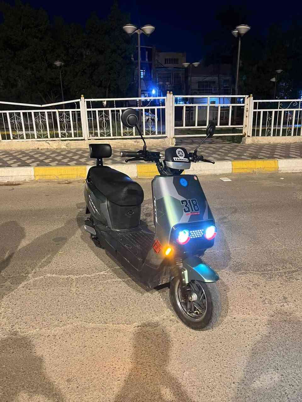 السلام عليكم 
دراجه شحن 318
نضيفه 
6بطاريات ولي32انبير 
تايرات جدد 
كهربائيات كله شغاله 
550مكاني بغداد الامين الثانيه 
***********
