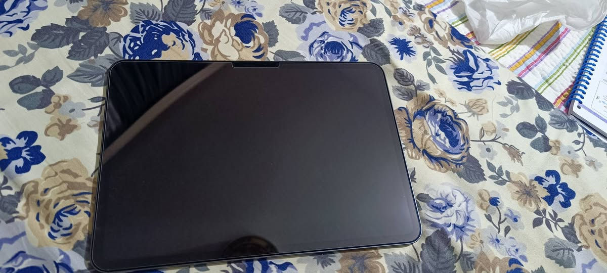 ايباد M4 • بطارية ٩٦٪ • النجف