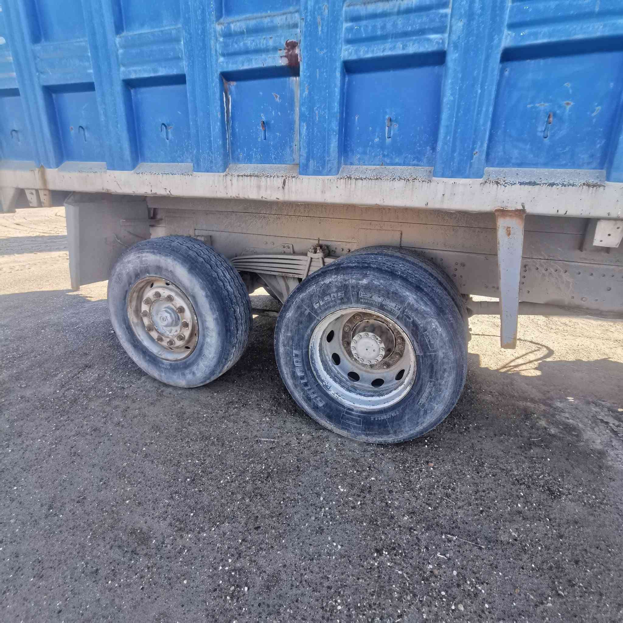 شاحنات • للبيع