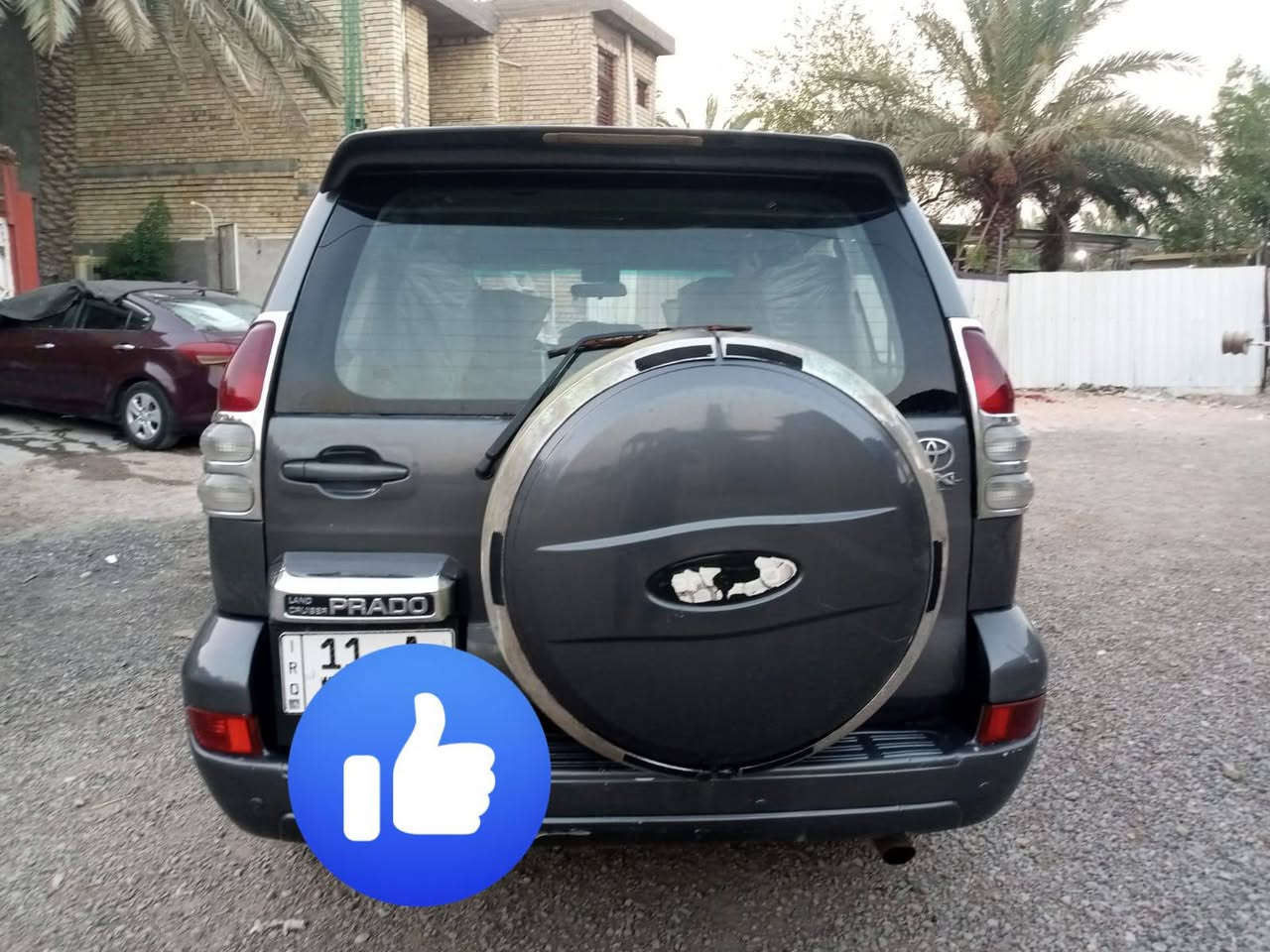 السلام عليكم
للبيع سيارة برادو 2008 فئة VX حادثهه جاملغ ايمن مع تعمير المثلث الايمن للبنيد و جراد بالقمارة والباقي كله شغال اوشغل اسويجك واتوكل وين ما اتروح السيارة ماشية ما يقارب 160 لسعر المطلوب 160 وبي مجال حك الجية 
رقم التلفون ***********
