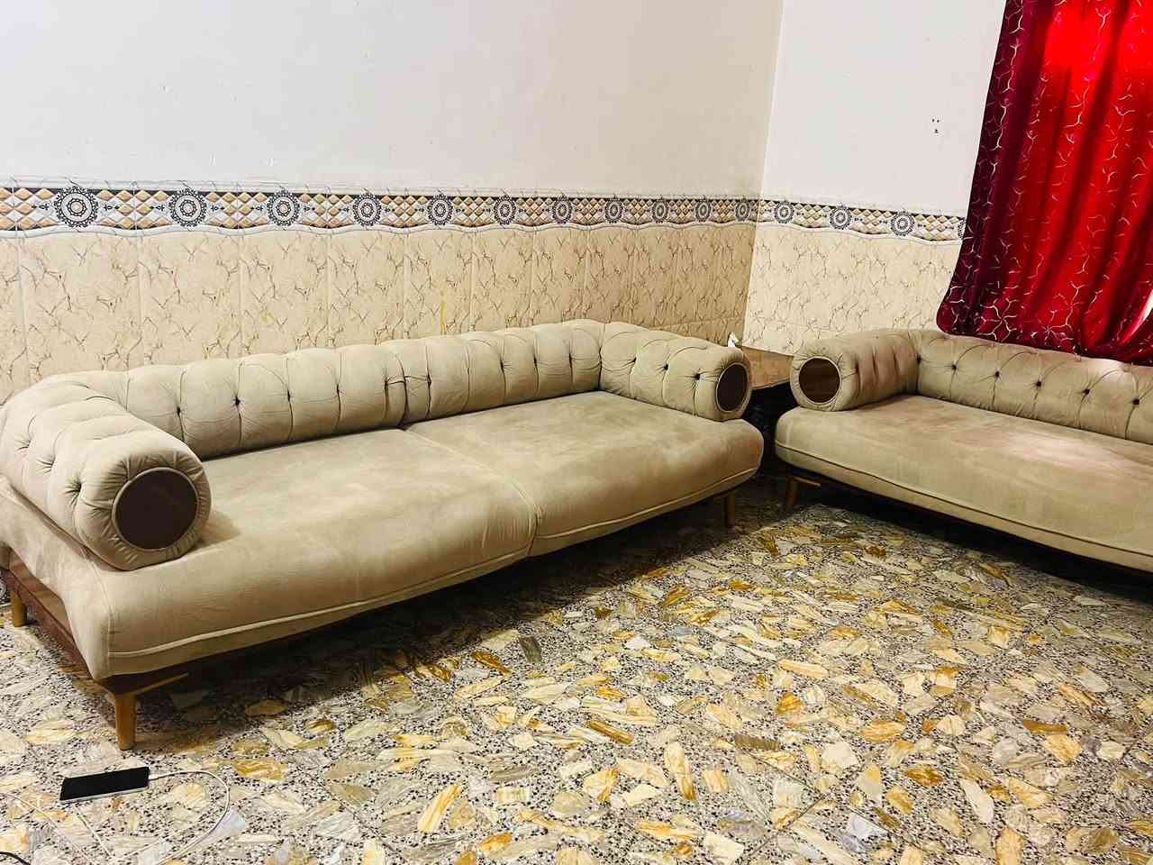 تخم تركي ٨ مقاعد نضيف جدن ثلاجه جام وجهه اخت جديده ميز طعام زان كلاسك تخم تركي ١٠ مقاعد بدون كراسي نضيف جدن طباخ مصري نضيف مكان مدينه الصدر ***********

