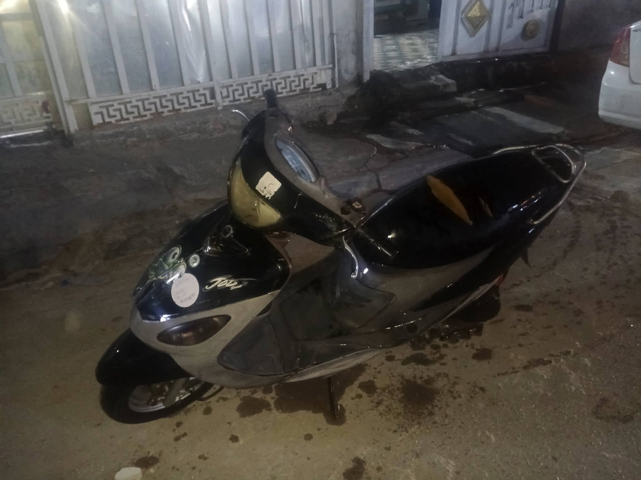 سلام عليكم دراجه ماكس 120 الدراجه شلعه ومعدل مكينه ناعمه سلف هندر اوراق الدراجه يرادله فقط كلوبات السعر 400وبيه مجال حك الجيه مكان بغداد حي الجهاد رقم ***********
