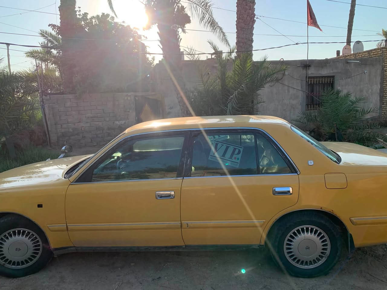 راس الثور تكم للبيع مصفرة هيئة وغرامات شرط المداور  بأسمي 
كير ومكينة خير من الله حدادية فول تخم تاير كهربائيات تبريد كلهة شرط شغالة (للعلم السيارة ما مشتغلة على خط)
السعر70وبيهة مجال قليل
***********
