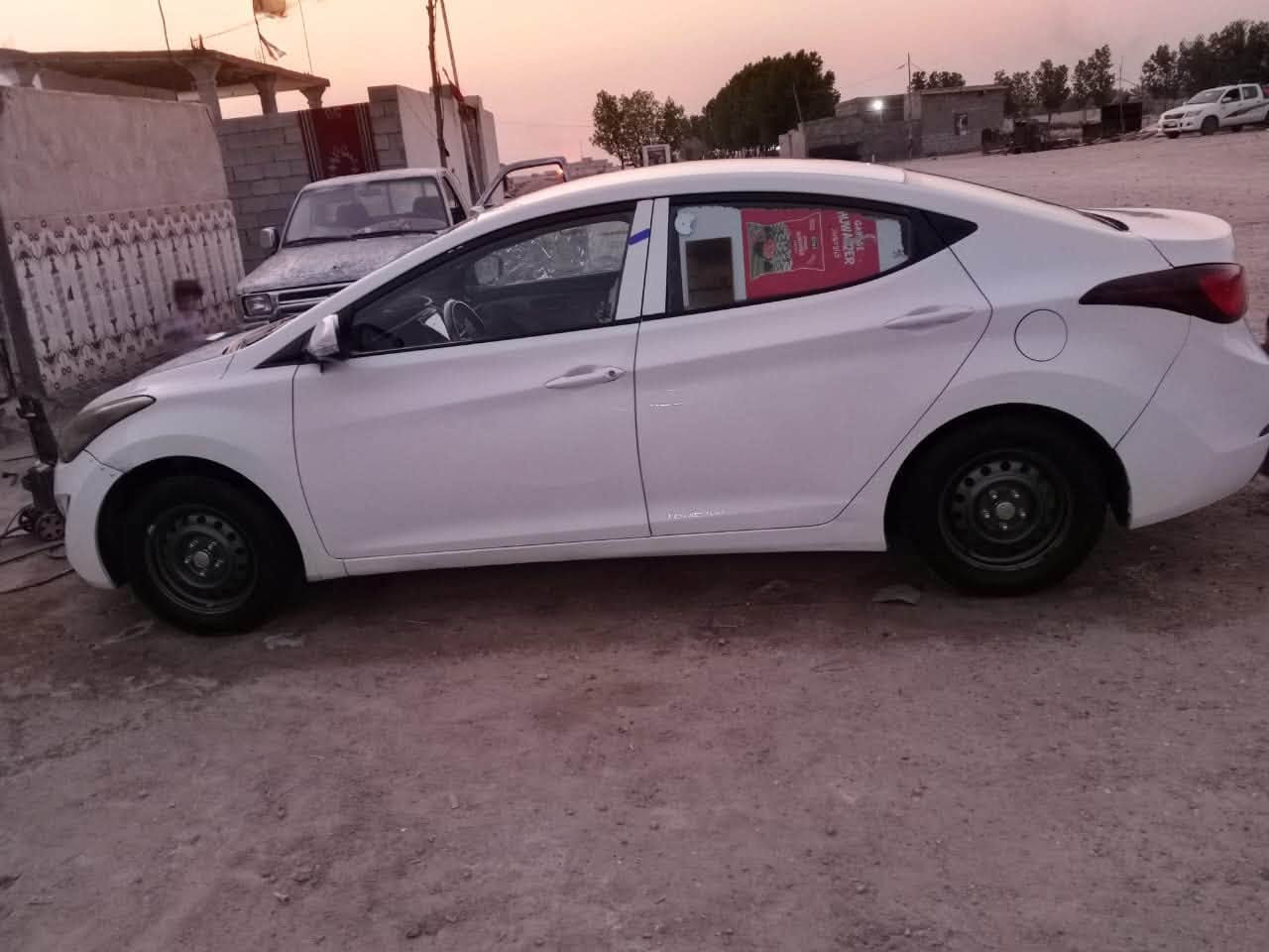 النتره
النتره 2015 خليجيه كفاله محرك وكير
وحداده وتبريد وتخم تاير بسم راعيها
رقم وسنويه جدد رقم واسط 
***********
