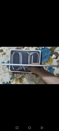 آيباد برو ١١ • معالج M4 • نجف