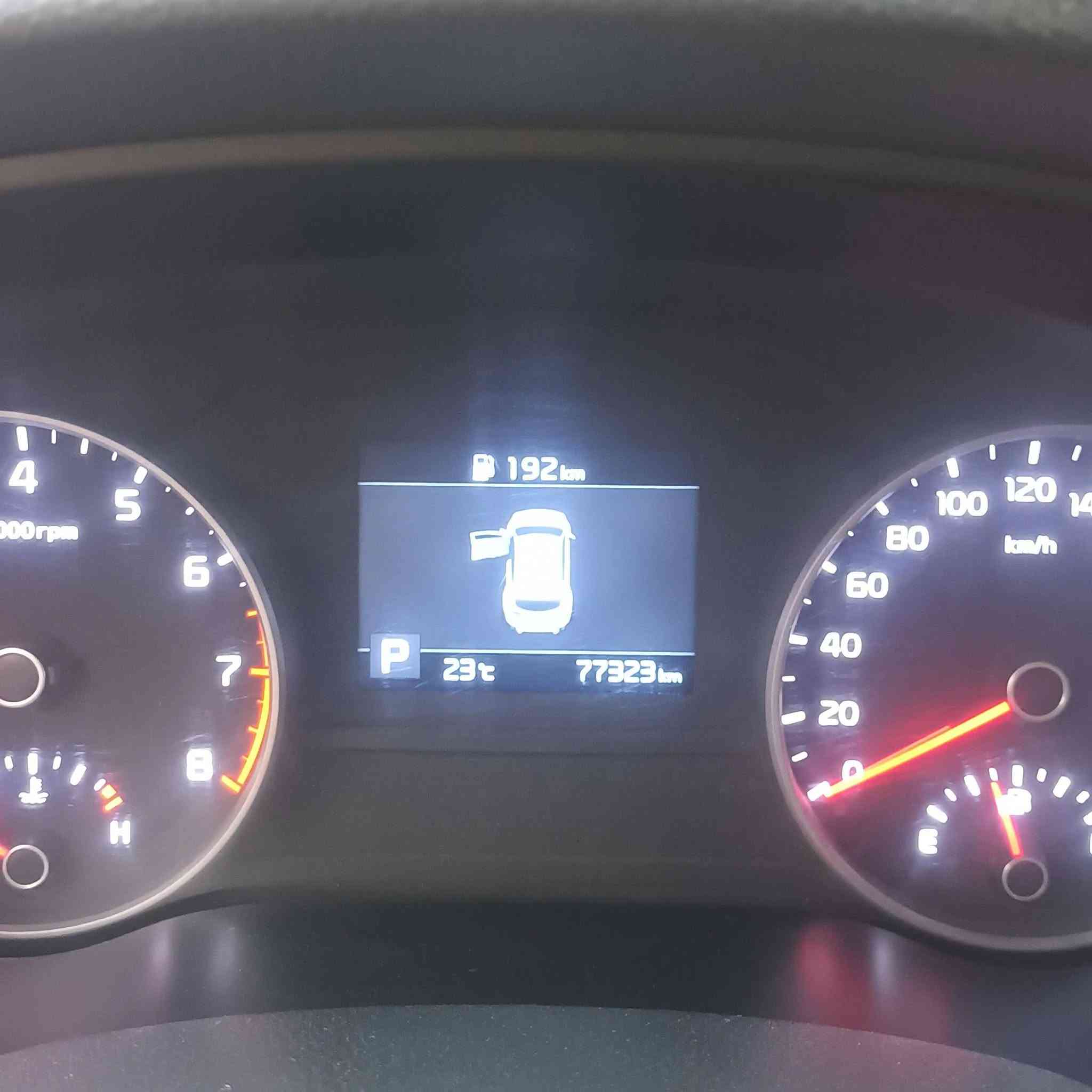 ابيض • ٢٠١٩ • ٧٧٠٠٠ كم