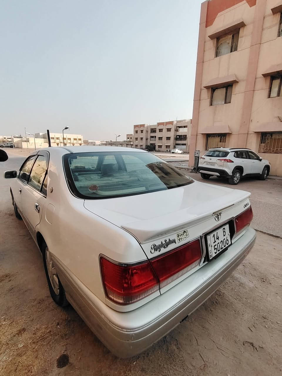 سلام عليكم ورحمة الله وبركاته
ملكه للبيع خضراوي 3دكم
كفاله ضربه صبغ نقل السياره جديدا 
رقم بصره نكليزي
السياره بيها خشم مدكر اربع أصابع بارت
حداده تخم تاير تبريد كشن كهرباء
بيه خيط بخار جديد الاستفسار ***********
السعر 130 بصره
