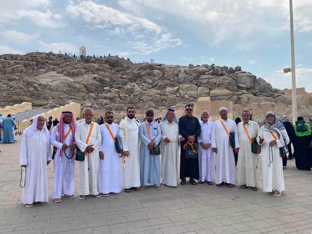 🕋 عمرة ربيع الأول وربيع الثاني 🕋ويانا تختلف بجميع تفاصيلها 💪⭐️⭐️⭐️⭐️⭐️🛫

📅 الانطلاق: 7 / 9 / 2026

💰 البري: 600,000 د.ع
▫️ 2 ليلة المدينة المنورة
▫️ 5 ليالي مكة المكرمة

✈️ الطيران: 900,000 د.ع
▫️ 3 ليالي المدينة المنورة
▫️ 7 ليالي مكة المكرمة

🏨 السكن
• مكة المكرمة: محبس الجن — فنادق ⭐️⭐️⭐️
• المدينة المنورة: المركزية — فنادق ⭐️⭐️⭐️⭐️

✨ يشمل البرنامج:
• 3 وجبات يومياً — بوفيه مفتوح
• باصات سياحية حديثة ومكيفة
• مرشد ديني ومرشد إداري
• ضيافة في الطريق
. مزارات وجولات دينية 
• هدايا للمعتمرين:
إحـرام رجال ونساء • حقيبة كتف • كتاب زيارات وإرشادات • باج تعريفي

🤍 يرافقكم
الحاج نضال الكلابي & محمد نضال الكلابي

📞 للحجز والاستفسار:
***********
***********
⁨***********⁩ واتساب 
***********
***********

📍 الحلة – باب المشهد – سوق العصري – مجاور عوينات بابل
