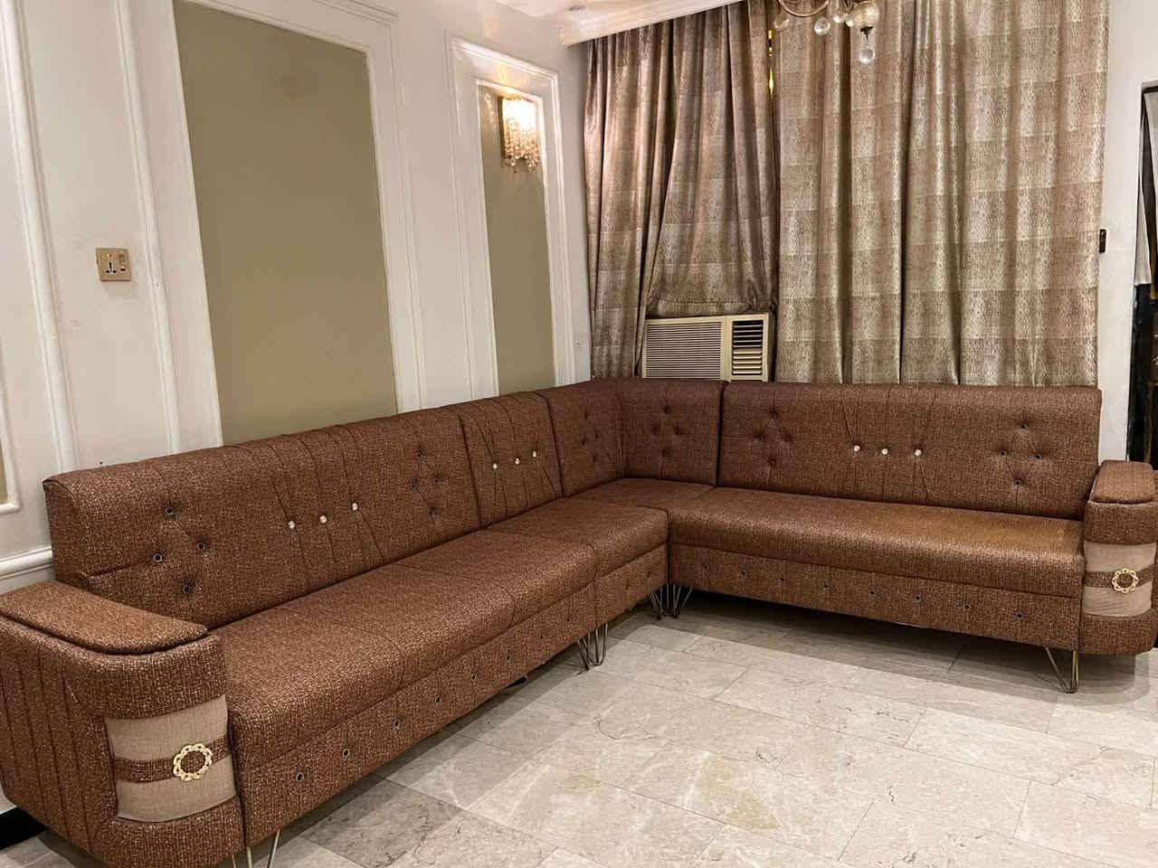 ديوان كامل • مستعمل • شبه جديد
