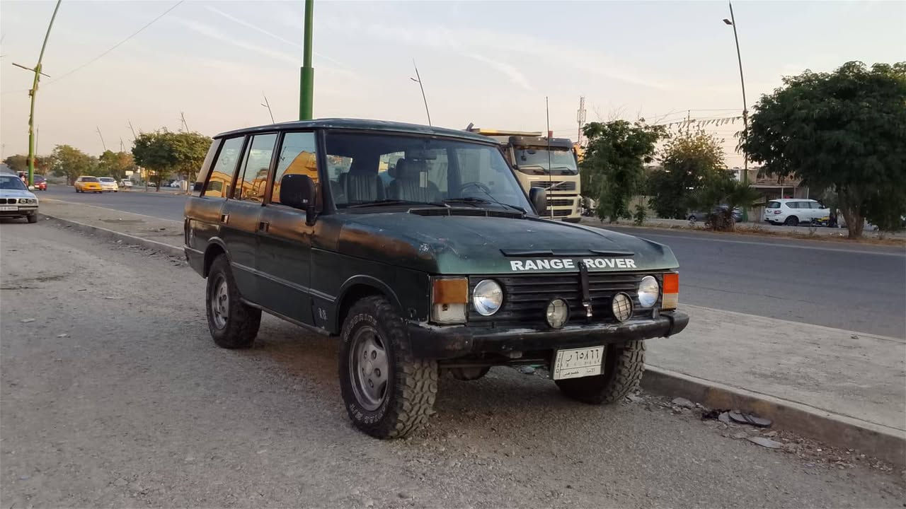 نضيف • ١٩٩١ • بنزين V8