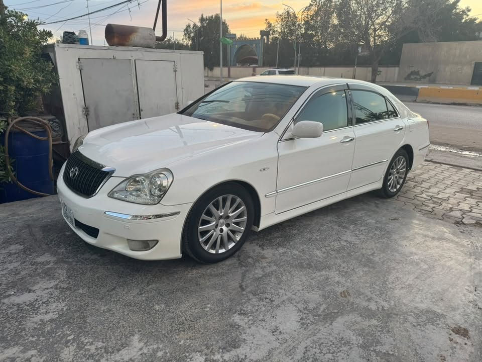 السلام عليكم
ماجسته 2007 فول مواصفات 
ارقام وسنويه أصليات 
حديده السياره 
عنوان بابل
بيه كصه جنطه 
*********** 
السعر 40$
