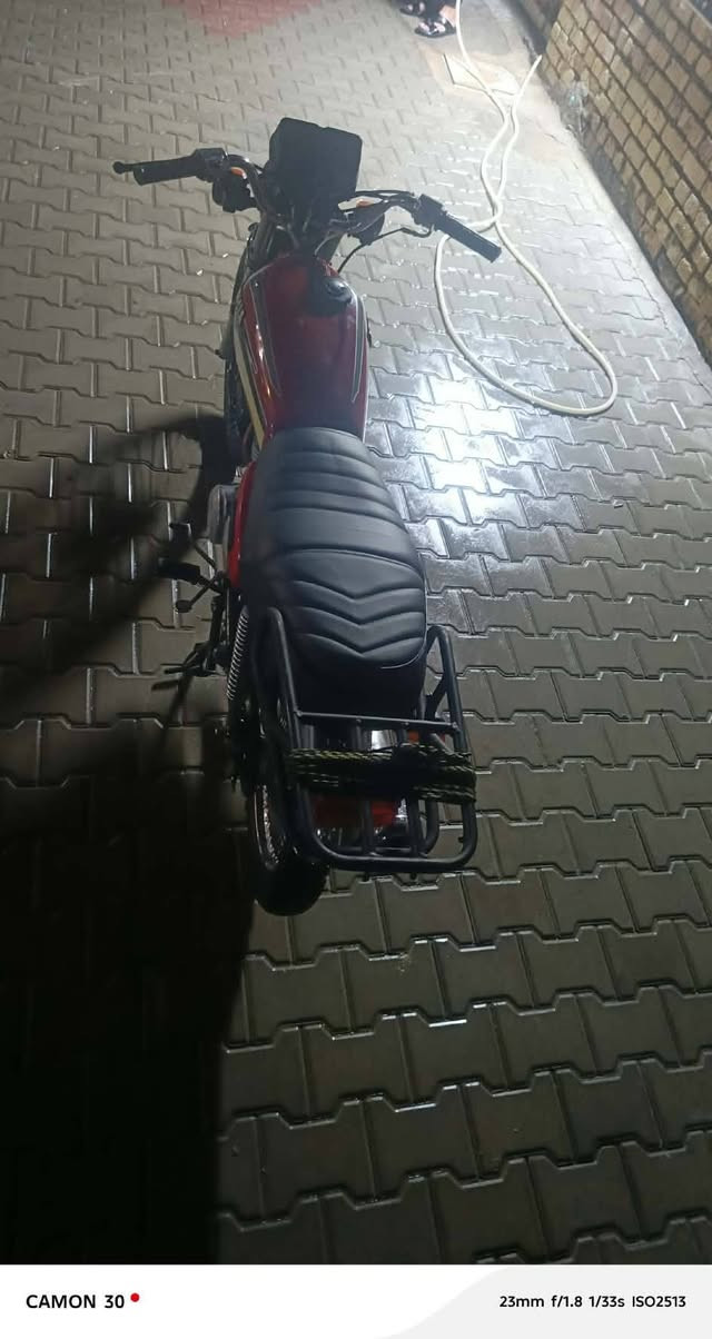 السلام عليكم دراجه للبيع موديل 18 اوراق اصولي سعر 550 بيها مجال مجالها قليل شراي يتصل‏‪***********‬‏
