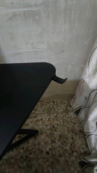 ميز مكتبي • نظافة ٩٨ • بغداد