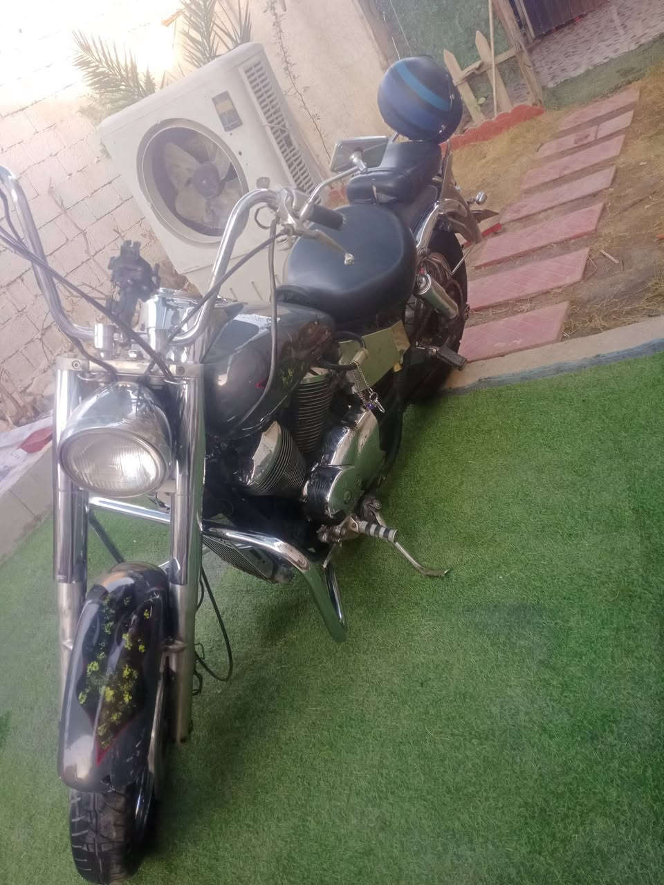 هوندا شادو محرك 400دراجه محرك نضيف تايرات نضيفه ستيرن وسط عليه شويه ترتيب السعر مناسب 12 ورقه العنوان بغداد جسر ديالى الجديد *********** تحياتي
