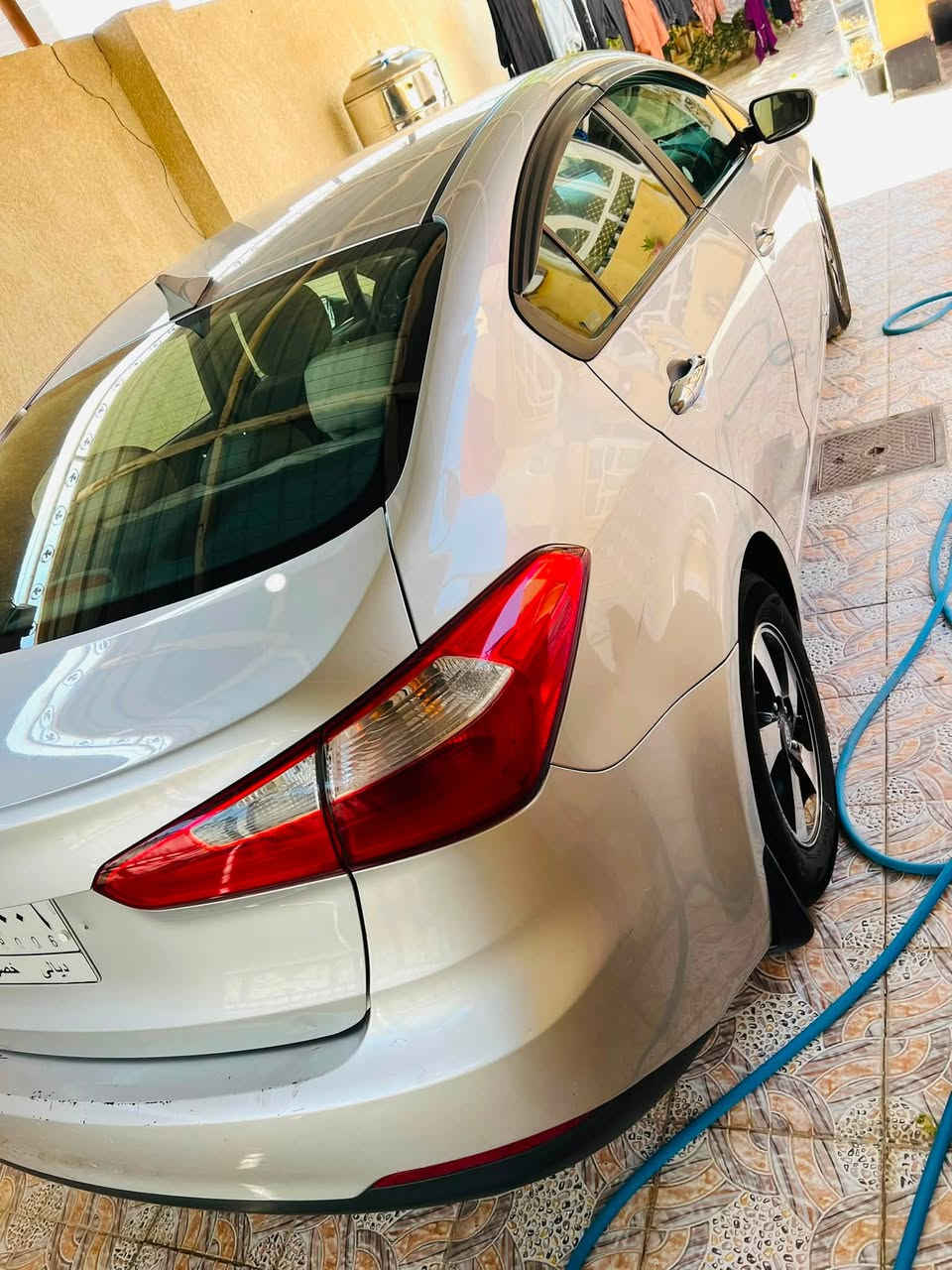 فورتي ١٥ مكينه ٢٠٠ تخم تاير جديد كله جديد سياره احلى من الصور ماناقصه كلشي بيه قطعه صبغ فقط والباقي كله خير من الله سونار مرفق بل الصور السعر ٩٣ ورقه وبيه مجال تفاصيل اكثر الاتصال 

‭***********‬
