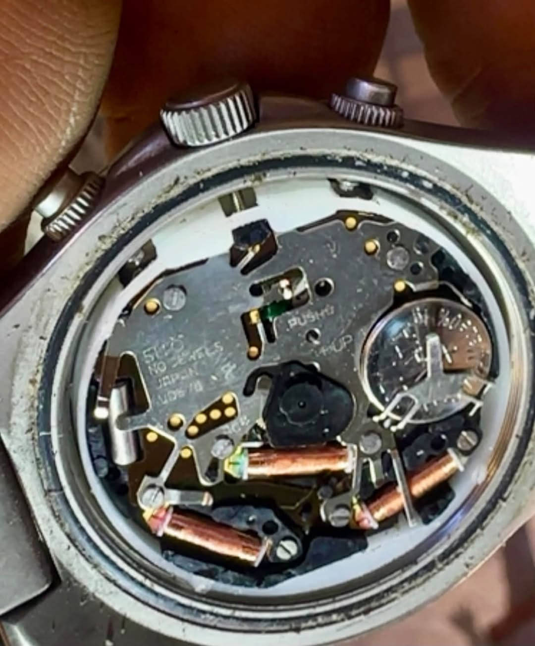 السلام عليكم
نوادر ال guess فول titanium 
ستوب واتش الرنك دوار منفذ يومي
قطرها 40mm
نظافتها 95 بالمية 
السعر 100 الف 

بغداد الغدير ***********
