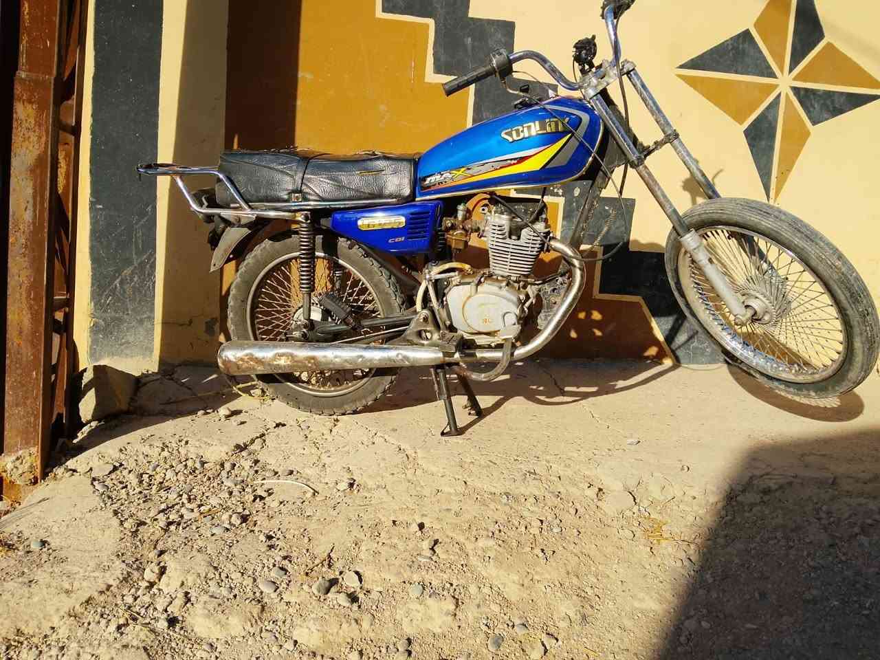 موطور للبيع شغال سعره 130 قفل الخاص مفتوح 
***********
