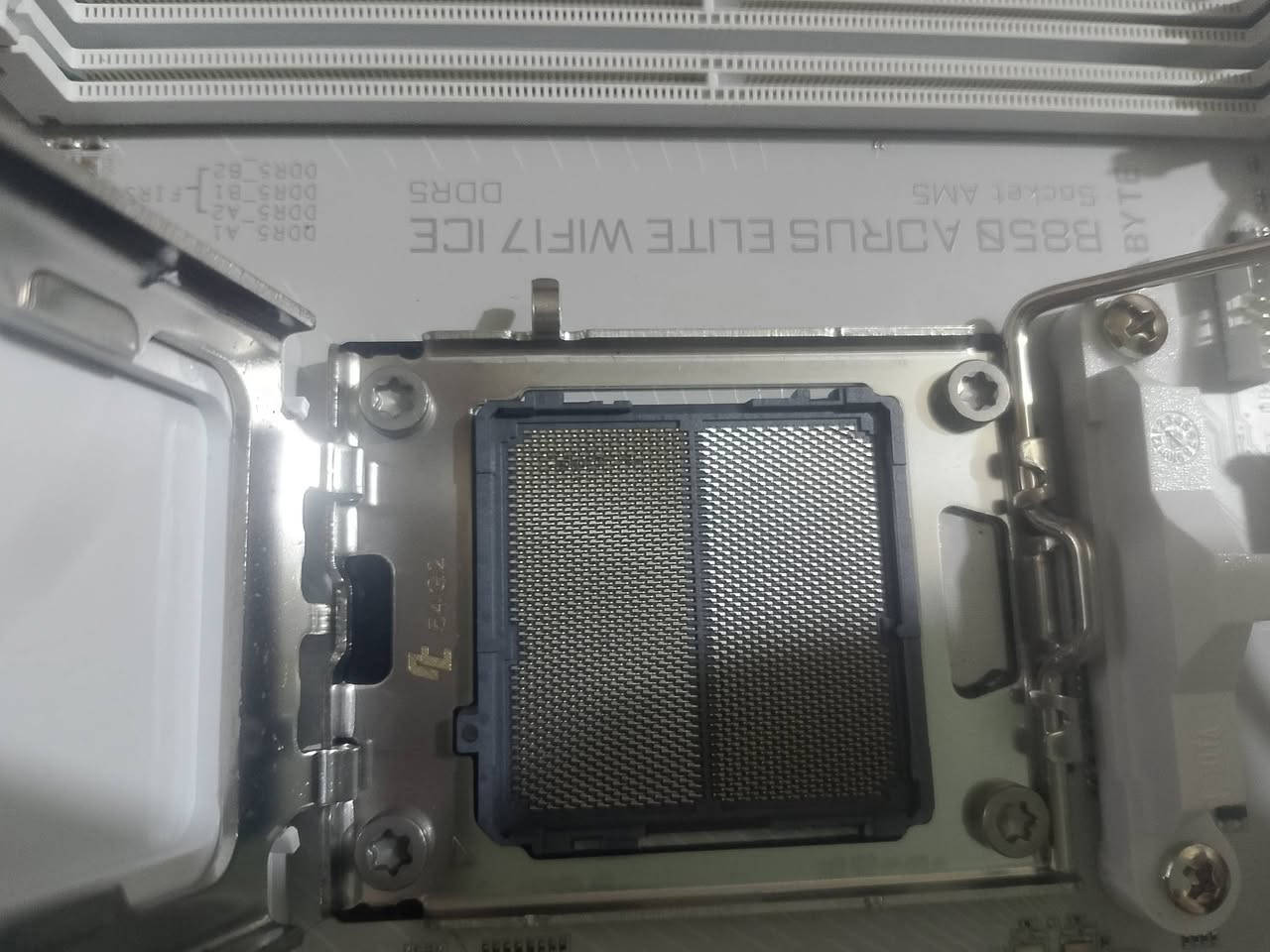 شونكم شباب مذر بورد Gigabyte B850 AORUS ELITE WIFI7 ICEبي ضرب نفس ما موضح نطي سعر زين وبل عافي مكاني بغداد الشعب ***********
