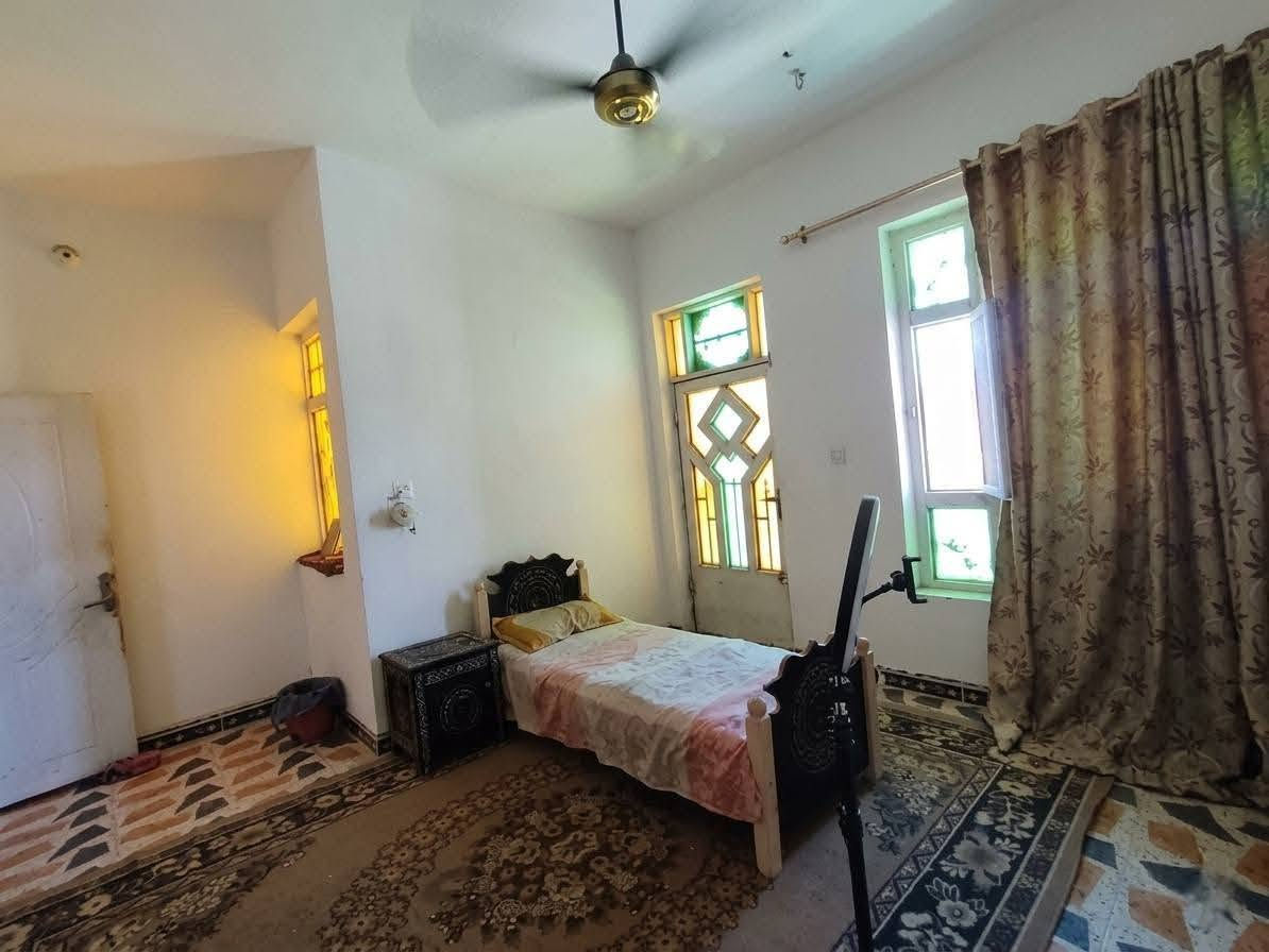 🟥 مشتمل للبيع 🏠
🔸مساحة 100 5×20
🔸متكون من طابقين والثالث سطح

🔸الطابق الاول--
ستقبال + صالة + مطبخ + غرفة نوم + صحيات
🔸طابق الثاني غرفتين نوم وسطح 
🔸سنة البناء 2021
🔸تبليط ومدارس وخدمات كاملة 
🔸العنوان: الكوت- الحوراء (زين القوس) شارع الملا
🔸السعر 90 مليون 
🔸للتواصل ***********
