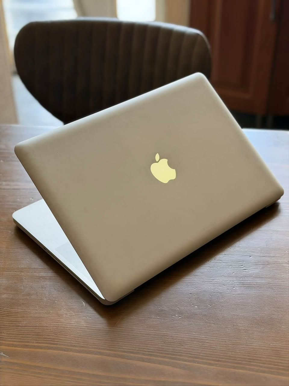 بـ 185 الف فقط 
لابتوب ماك بوك برو 14 انش
Intel core i5 gen6 
SSD 256 GB
GPU 4 GB
RAM 8 GB
SCREEN 14 inch
وباقي التفاصيل بأخر صورة مع فديو الشرح
