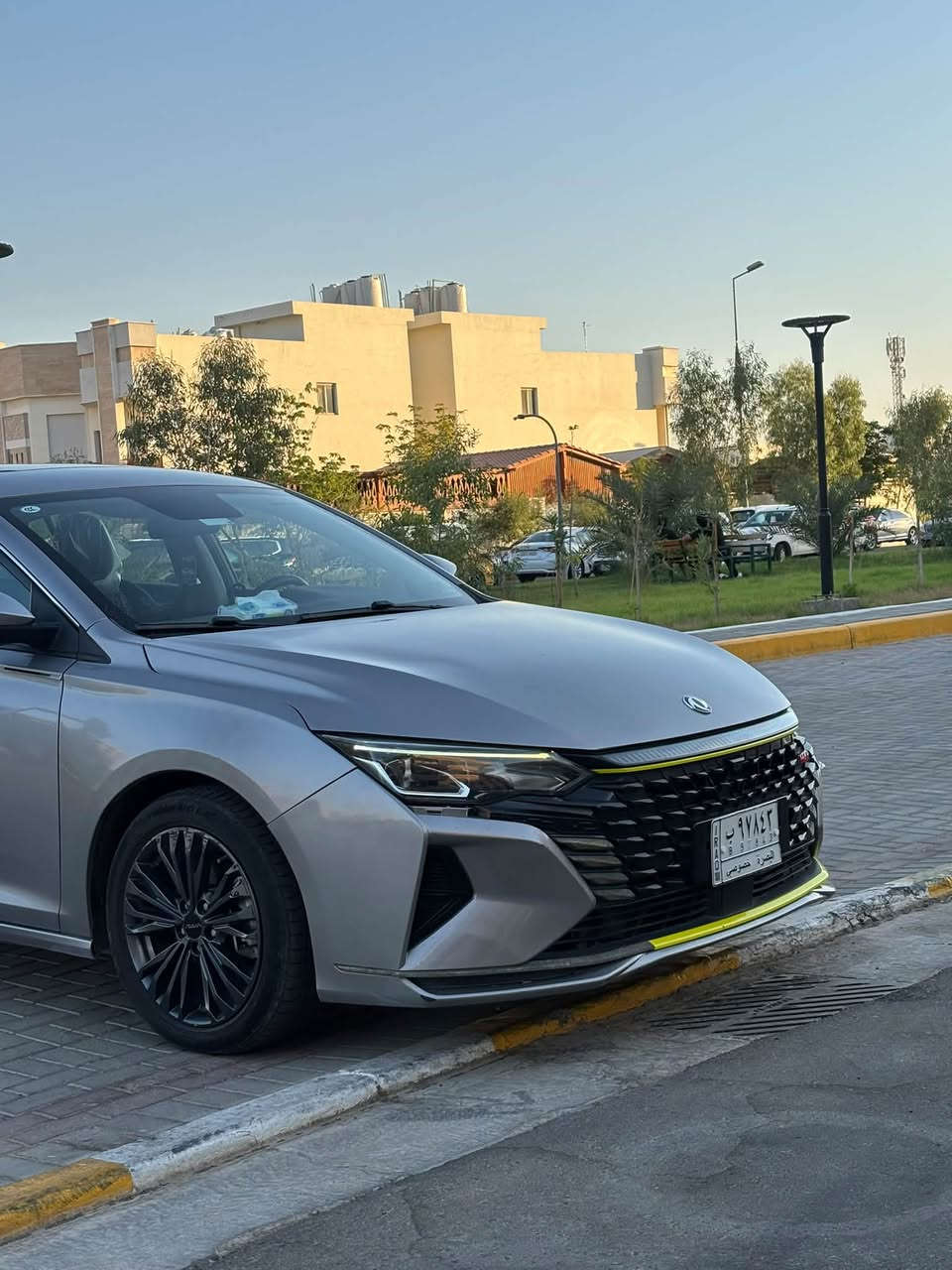 دونك فينج A60MAX موديل 2023  خليجي وكاله ليث العبيدي  مكانها محافظه البصره 
ممشى: 38 الف كيلومتر  مكينه 1500 تيربو هايبرد 
رصاصي 
مواصفات:
1-شاشه دجتل 
2-شاشه وسطيه 
3-سنتر لوك
4-قطعتين تبريد خلفيه 
5-تحكم تبريد شاشه 
6-بانوراما
7-اوتو هولد
8-سايد بريك كهرباء 
9-وضعيات قياده ECO SPORT
10-ماسحات اوتو 
11- لايتات زينون شركه
12-بك لايت ليد متصل 
13- كشنات جلد اسود 
14- تحكم ستيرن
15- تحكم مري ماوس 
16- ثلاجه 
17- اناره ترحيب 
18- بصمه 
 بيها جاملغ الايمن مبدل و شبر بالبنيد و دعاميه مبدله  

السياره كير و مكينه مكفوله شرط الفحص  بدون ايرباك 
للاستفسار: ***********
السياره ب اسمي تحويل ثاني يوم
