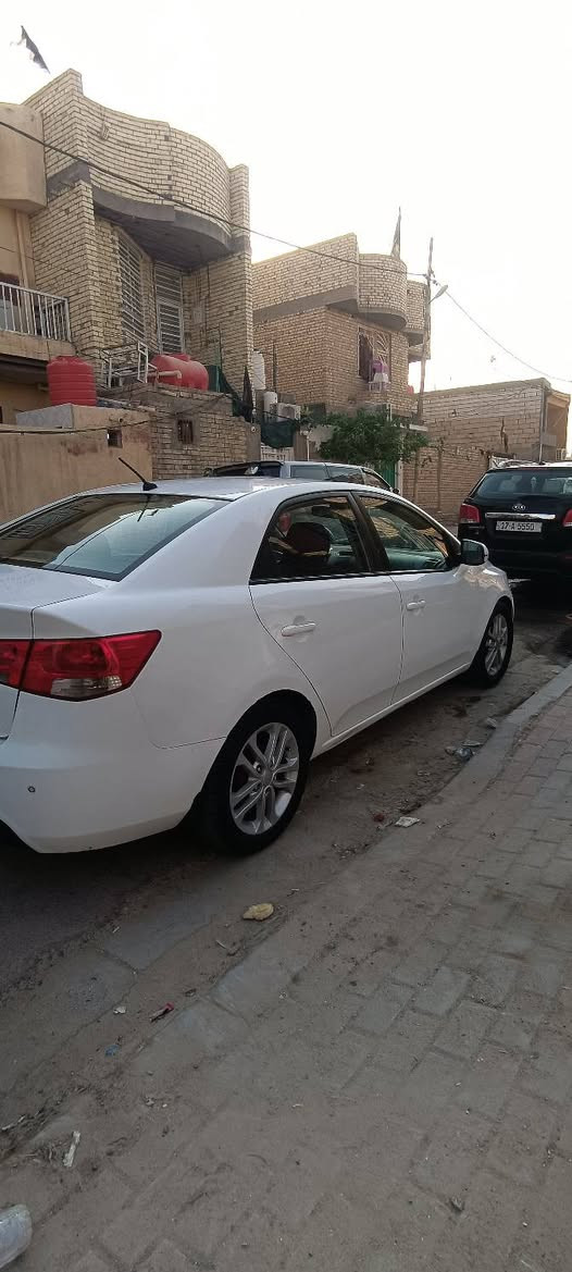 السلام عليكم للبيع كيا سيراتو موديل 11 خليجي
محرك 1600 دوش سياره جاهزه تبريد ثلج 
حداديه سياره خير من الله رقم اربيل تريد تحويل تريد وكاله 
مكاني كربلاء الشراي يتصل ما متواجد على الفيس 
ملاحظه فيديو داخل المنشور بتفاصيل سياره 
سعر 83 وبيها مجال شراي يتصل 
***********
