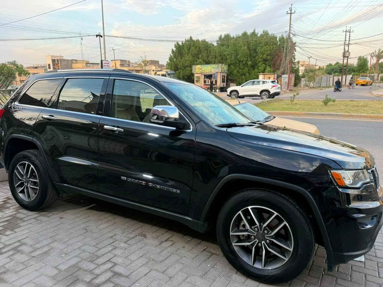🔥 للبيع جيب 2022 Limited – شكل قديم 🔥

🖤 أسود | 6 سلندر | دبل

✨ المواصفات والتجهيزات:
▪️ فئة Limited
▪️ وارد أمريكي 🇺🇸
▪️ كود ضرر
▪️ العداد 125 ألف كم
▪️ كير ومكينة كفالة ✅
▪️ تدفئة مقاعد 🔥
▪️ تدفئة مقود 🔥
▪️ كراسي كهرباء ⚡
▪️ صندوق كهرباء ⚡
▪️ دبل

💰 السعر: 225 ورقة

📍 بغداد – حي الجهاد – الشارقة
📞 *********** بغداد, العراق
