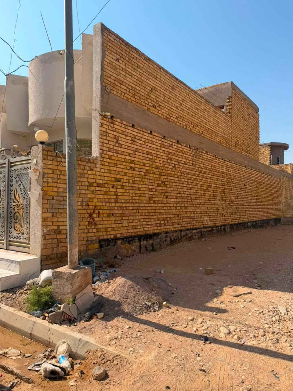 مشتمل ١٠٠ متر مطلوب مبادرة القسط ٤١٧  منطقة حي الجامعة قرب مدرسة الامام المهدي
للاستفسار ***********

