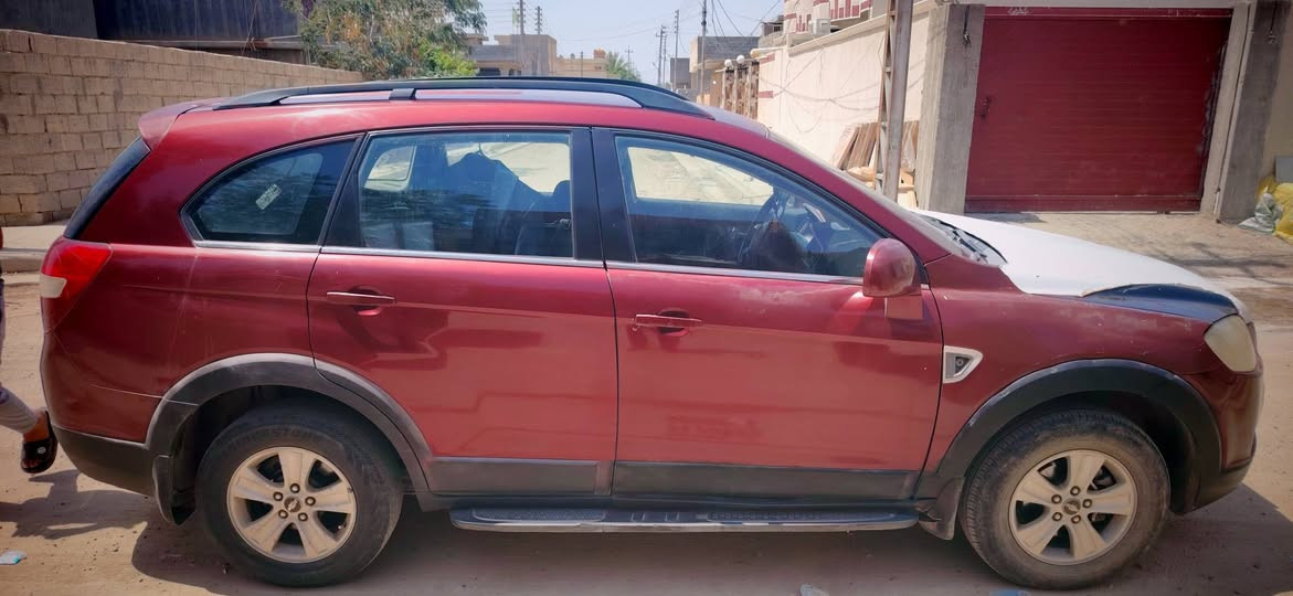 شوفر كابتيفيا ٢٠٠٨ خليجي محرك ٤ سلندر ٢٤٠٠ بلادي مكفول تبريد شغال  رقم بغداد باسمي سنويه تنتهي ٢٠٢٨ صنع في كوريا وليس أمريكي مبدل بيها بونيد وصبغ جاملغ امامي يمين وربع من جاملغ امامي يسار السياره صارلها ٣ سنوات عندي خير من الله والحمد لله للاتصال *********** ماسنجر او واتس سامراء, صلاح الدين
