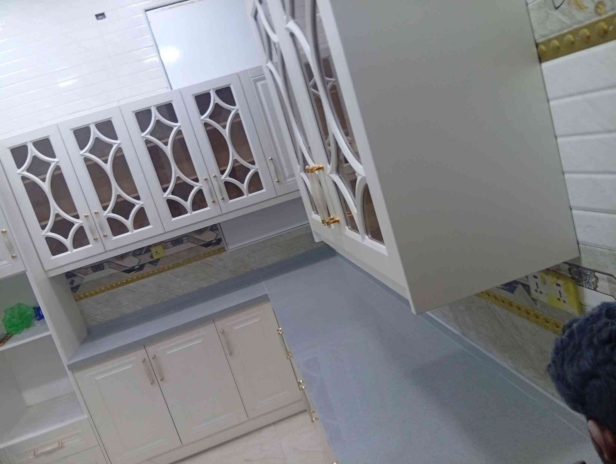 السلام عليكم يتوفر عدنه كوارتز المطابخ اختار يعجبك وراسني خاص ومتوفر كل الاواد وهاذه رقمي اذا تريديون تتصلون782 498 0747
