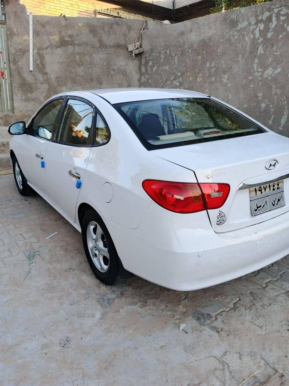 إسلام عليكم إلنترا 2011 بيها فقط جاملغ الأمامي مصبوغ بدون تبديل محرك كير تبريد حداديه كلها جاهزه عرضها 105 لتواصل التصال على رقم ***********
