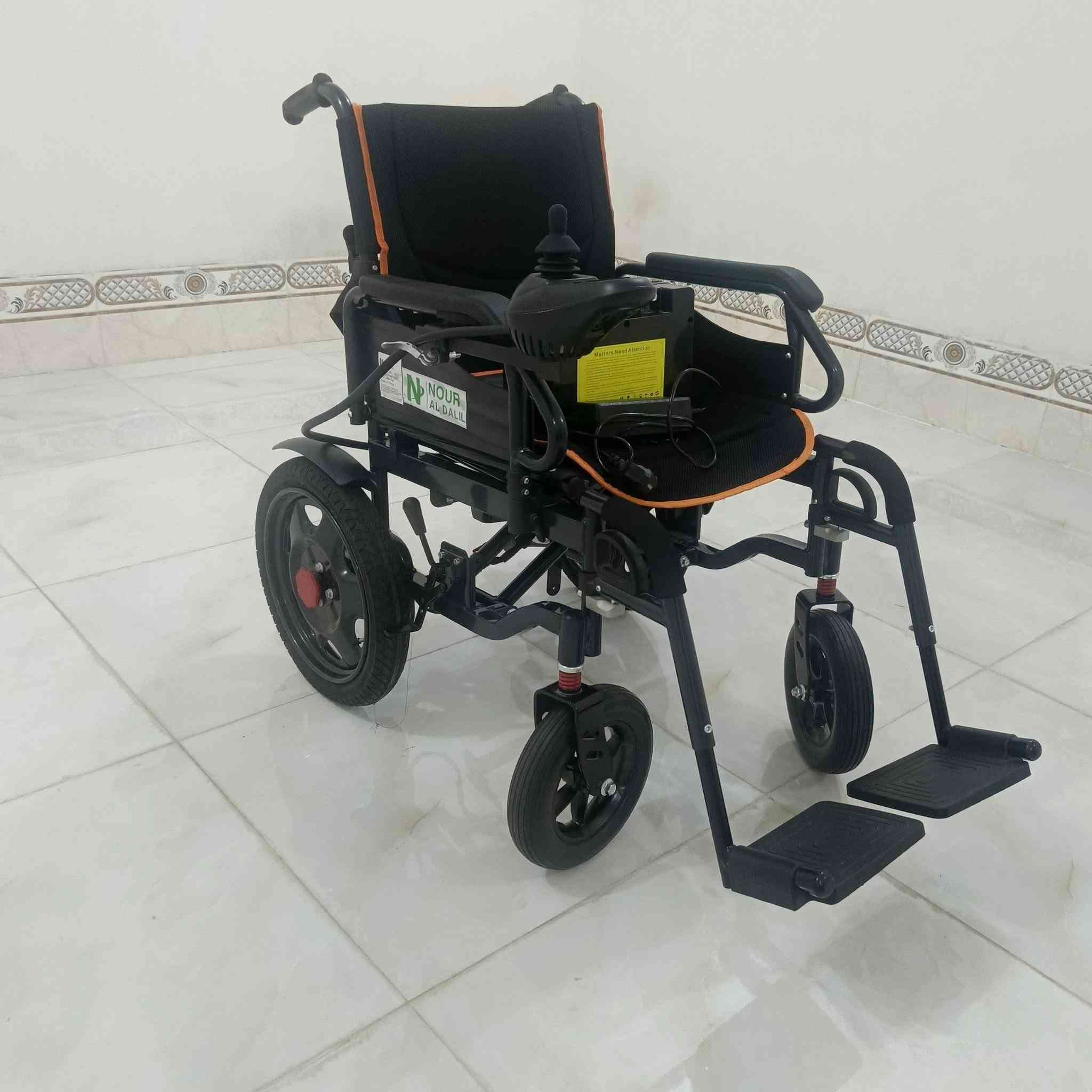 السلام عليكم
كراسي كهربائي جديد غير مستخدم للبيع سعر مناسب 500بيه مجال ***********

