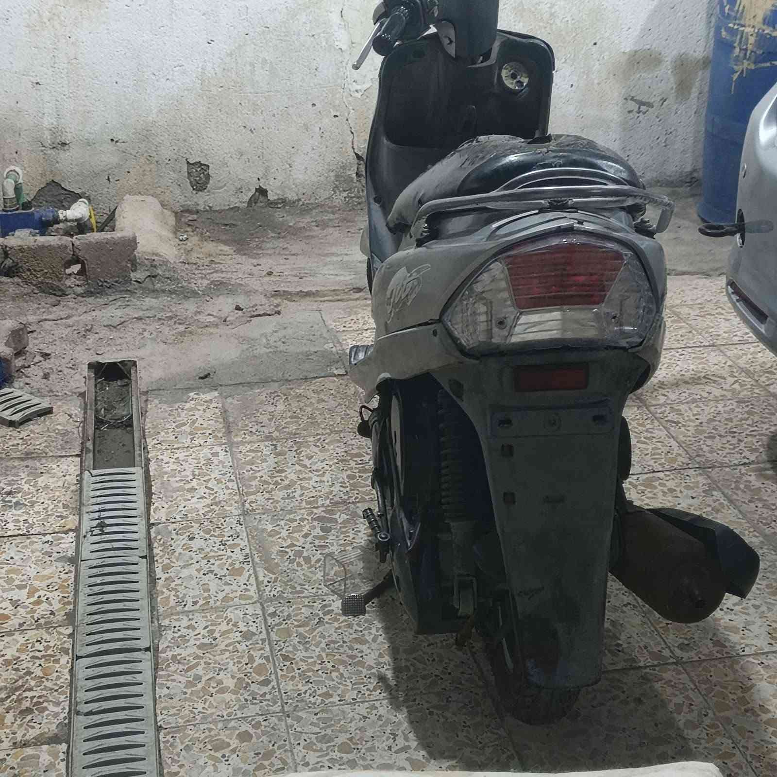 سلام عليكم دراجه ماكس غجمه للبيع بيها خيط تنغيص مال دهن كلش غليل البصره ابو الخصيب ***********
