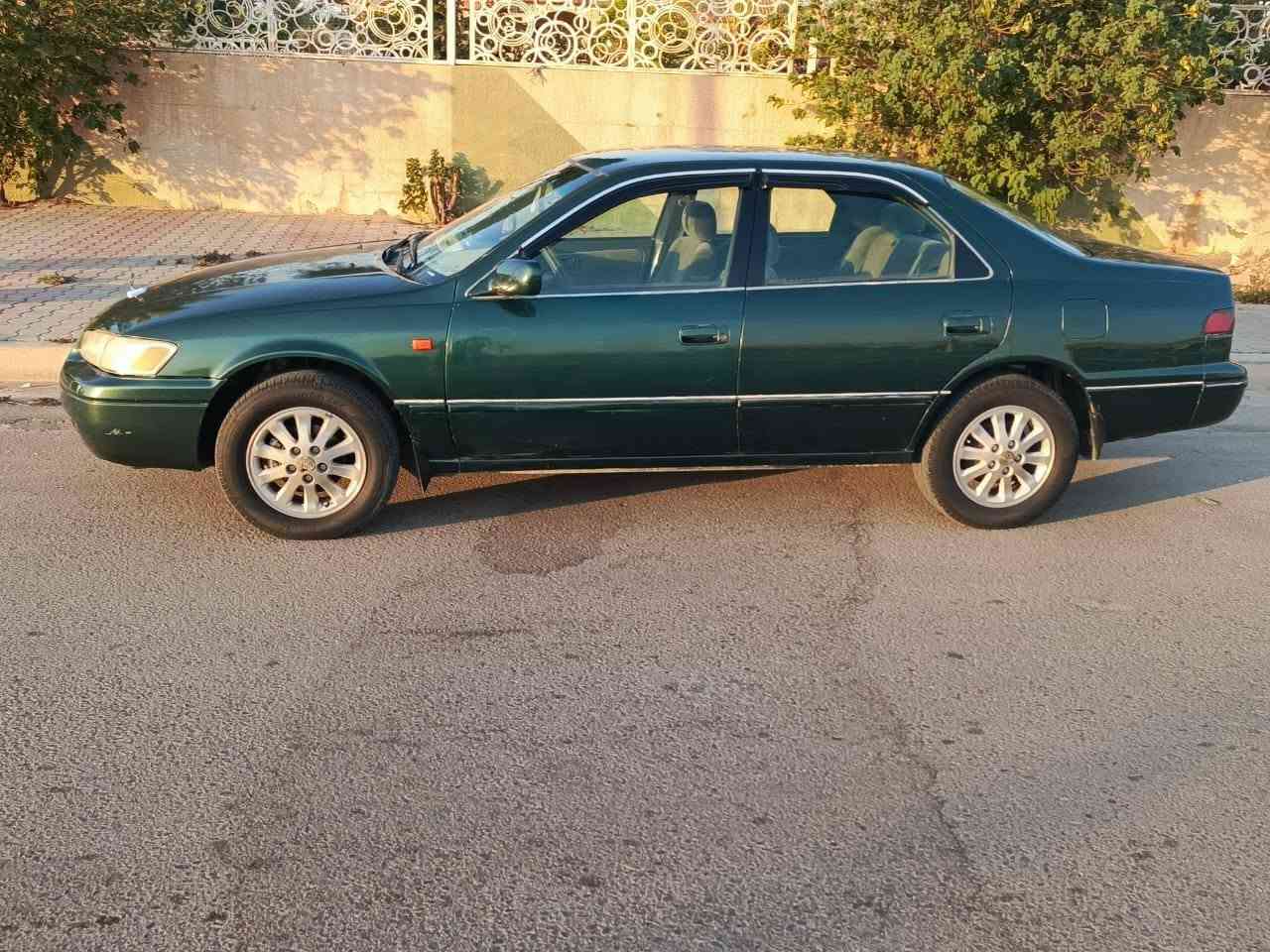 كامري موديل 1998
وارد امريكي 
ضررها جاملغات بدون 
شواصي كير ومحرك مكفولات صبغ عام السعر 63وبيها مجال 
***********
