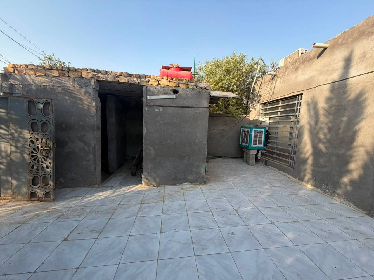 بيت للبيع 150 م زراعي مشمول بالتطويب ومرقم بي أستقبال وصاله وغرفه ومطبخ  وصحيات داخلية وخارجية العنوان الديوانية خلف  الحضاره  البو جاسم قرب ابو أحمد السعر ب٢٢ وبي مجال ***********+*********** واتساب ***********
