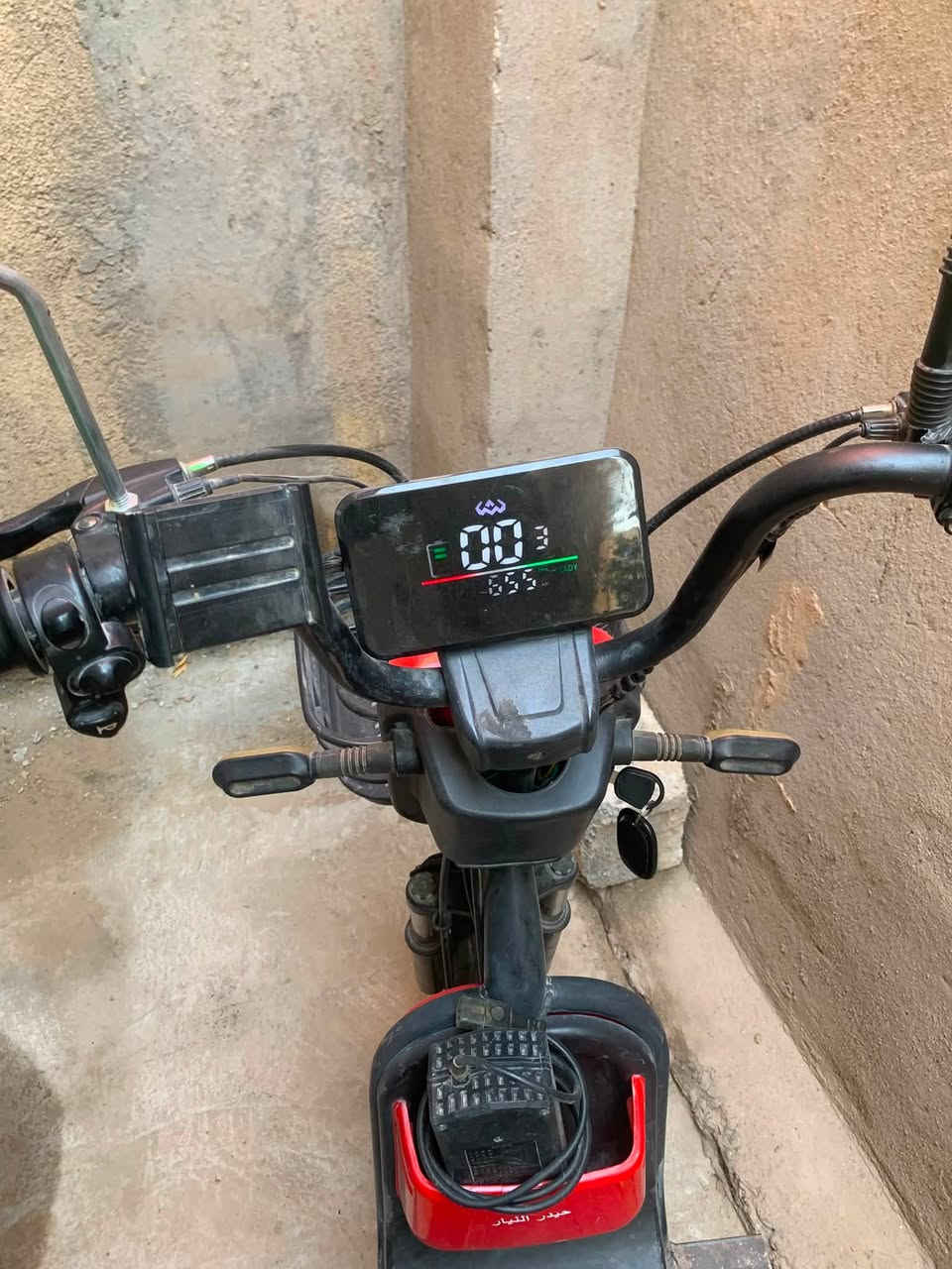 دراجه شحن نضيفه مثل مموضح بالصوره بطاريات جدد سرعه رهيبه دبل اشاره بس مابيها هورن سعرها 200 وبيها مجال مكاني بغداد ابو غريب متوفر خاص و واتساب ***********
