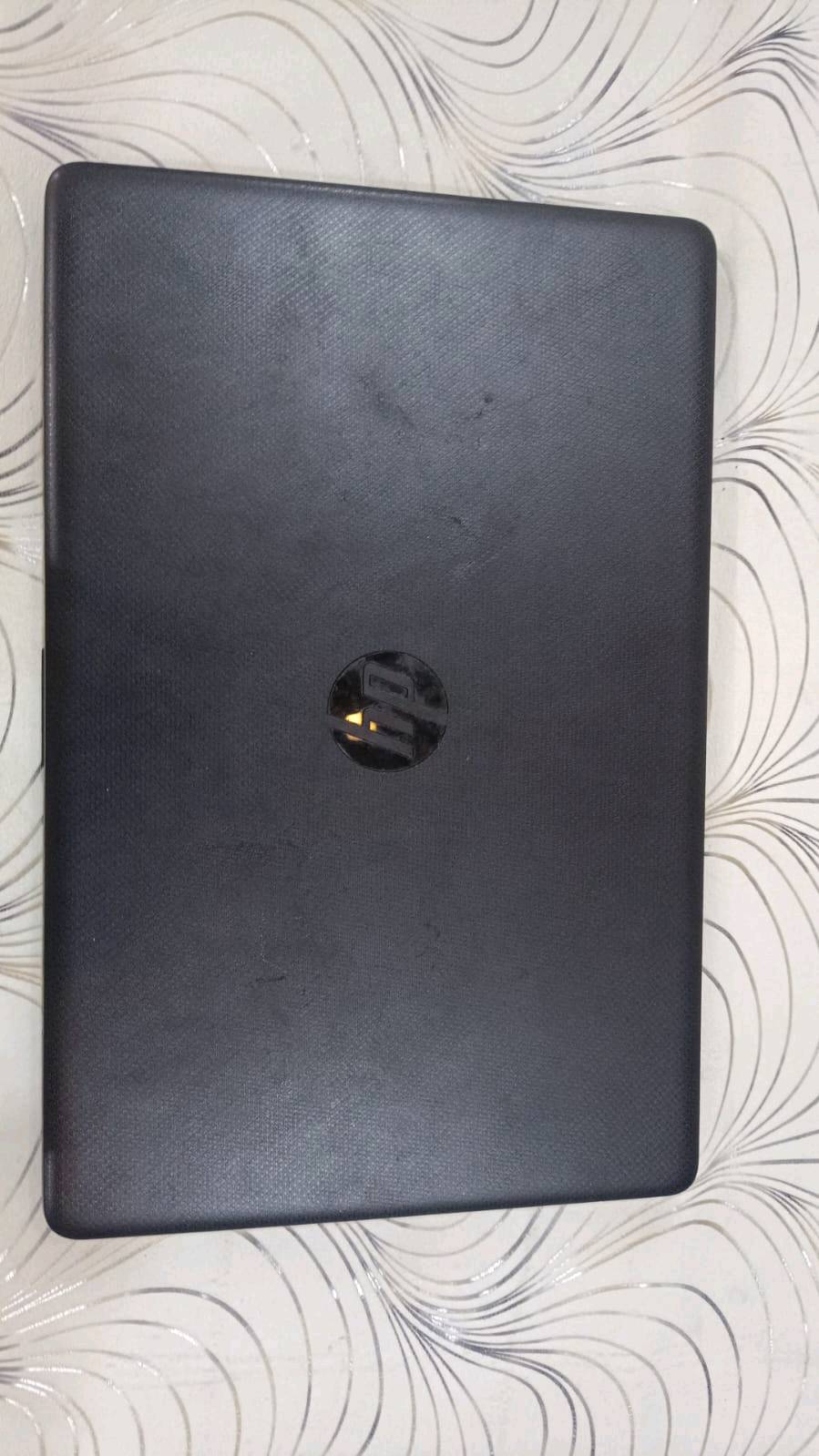 لابتوب hp نظيفة مال بيت.. 
هارد ١ تيرا (1000) كيكا
رام ٤ كيكا
شحن يطول اكثر من ٣ ساعات 
الملحقات شاحنه مع جنطة
السعر  ١٢٥ وبيههه مجال بسيط 
متوفر توصيل
المكان ديالى