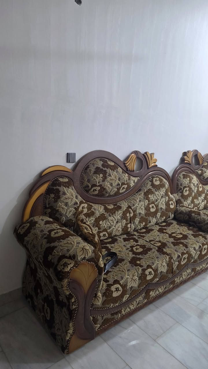 صوفا • للبيع