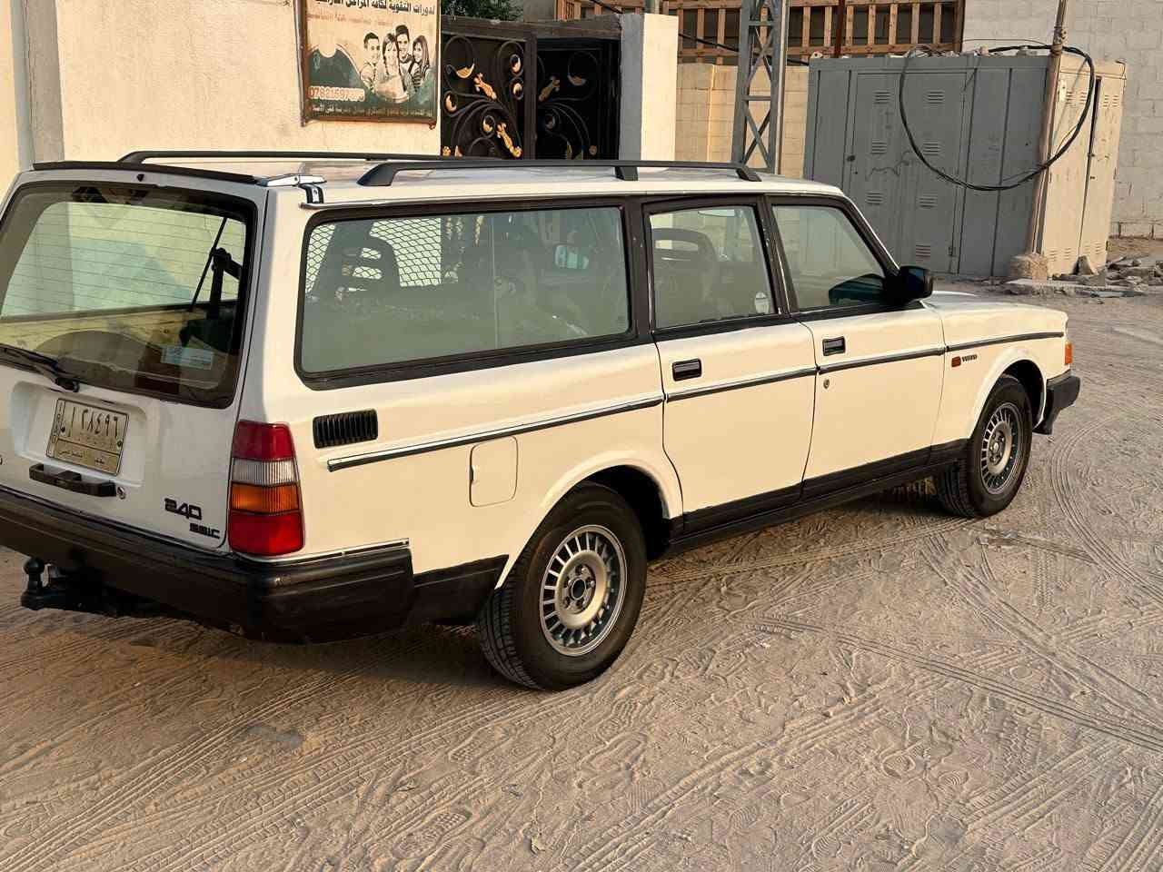 فالفو موديل 91 رقم نجف تبريد شغال تخم تاير جديد محرك كير ياباني على الفحص كهربائيات كله شغاله صبغ للجماليه غرفته حلوه سياره مكانه بل النجف الاشرف السعر 48وبيه مجال رقم تليفون ***********بي واتساب
