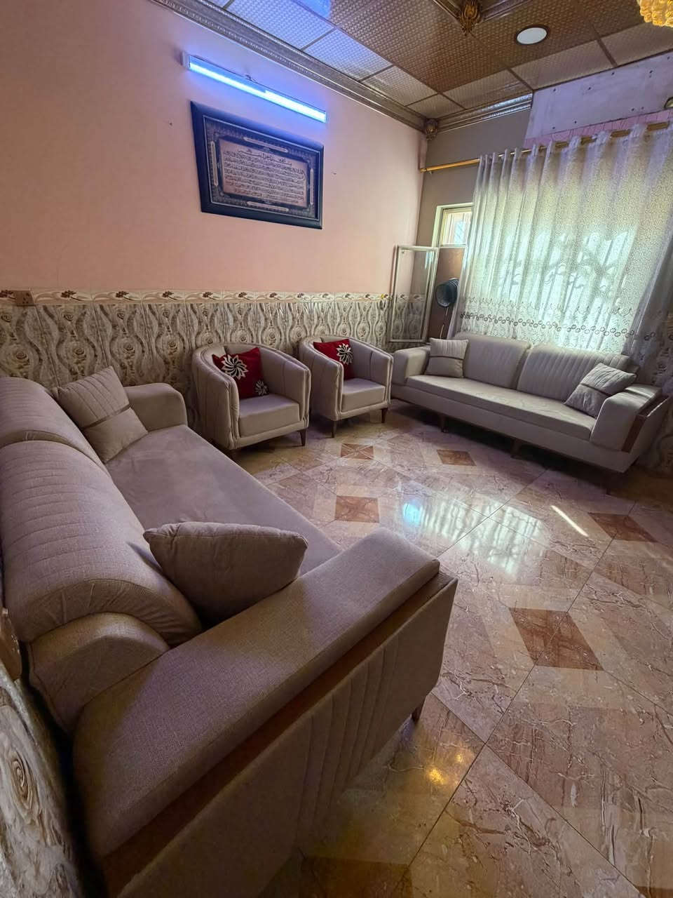 تخم قنفات 8 مقاعد نظافة 95‎%‎ بدون اي عيب بشرط مكاني حي الزوراء /55 تواصل
واتساب او اتصال ***********
