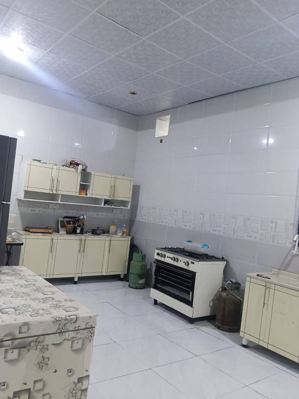 بيت طابو زراعي للبيع
في ابو خصيب الحي العسكري 

مساحة البيت 200 متر 

يحتوي البيت على ثلاث غرف نوم ودوانية وصاله ومطبخ وحمام+ كراج 

السعر المطلوب 75 مليون وبي مجال شي بسيط
للتواصل***********
