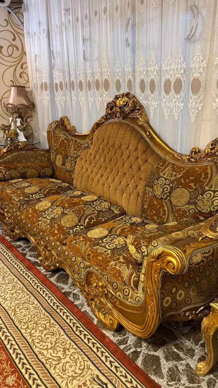 السلام عليكم
تخم قنفات مصري خشب درجة أولى قوي 
قنفات كبير 2x عدد
قنفات صغير 4x عدد
طبلة وسطيه كبيره مرمر 1x عدد
طبلات صغيره جانبيه مرمر 2x عدد
ثريات جداريه 4x عدد
ثريات سقفية 2x عدد
ميز TV
شاشة LG حجم 42
زوليه تركي 3x4 برتقالي 
زوليه تركي 3x5 بيجي
زوليه كاشان 2x5
مكاني خانقين
للاستفسار ***********
