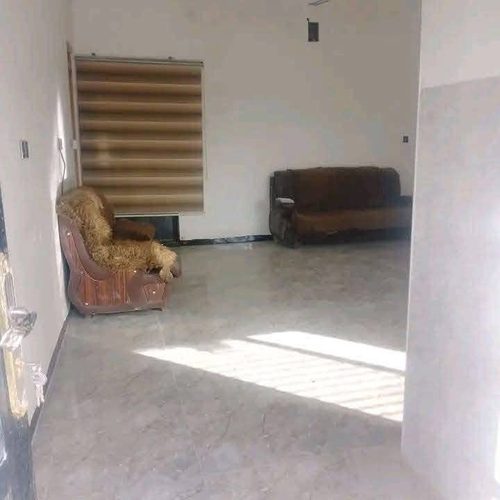 السلام عليكم
بيت للبيع  

مكان نادر مقابل محطة العرفان 

المساحه 200 مبني بي نص خريطه 

غرفة..مطبخ مفتوح ع الصاله..مجمع صحيات 

طابو زراعي سند 25 

السعر 55 وبي مجال 

*********** واتساب
