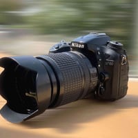 نيكون D7100 • عدسة 18-140 • نظافة ٩٨٪
