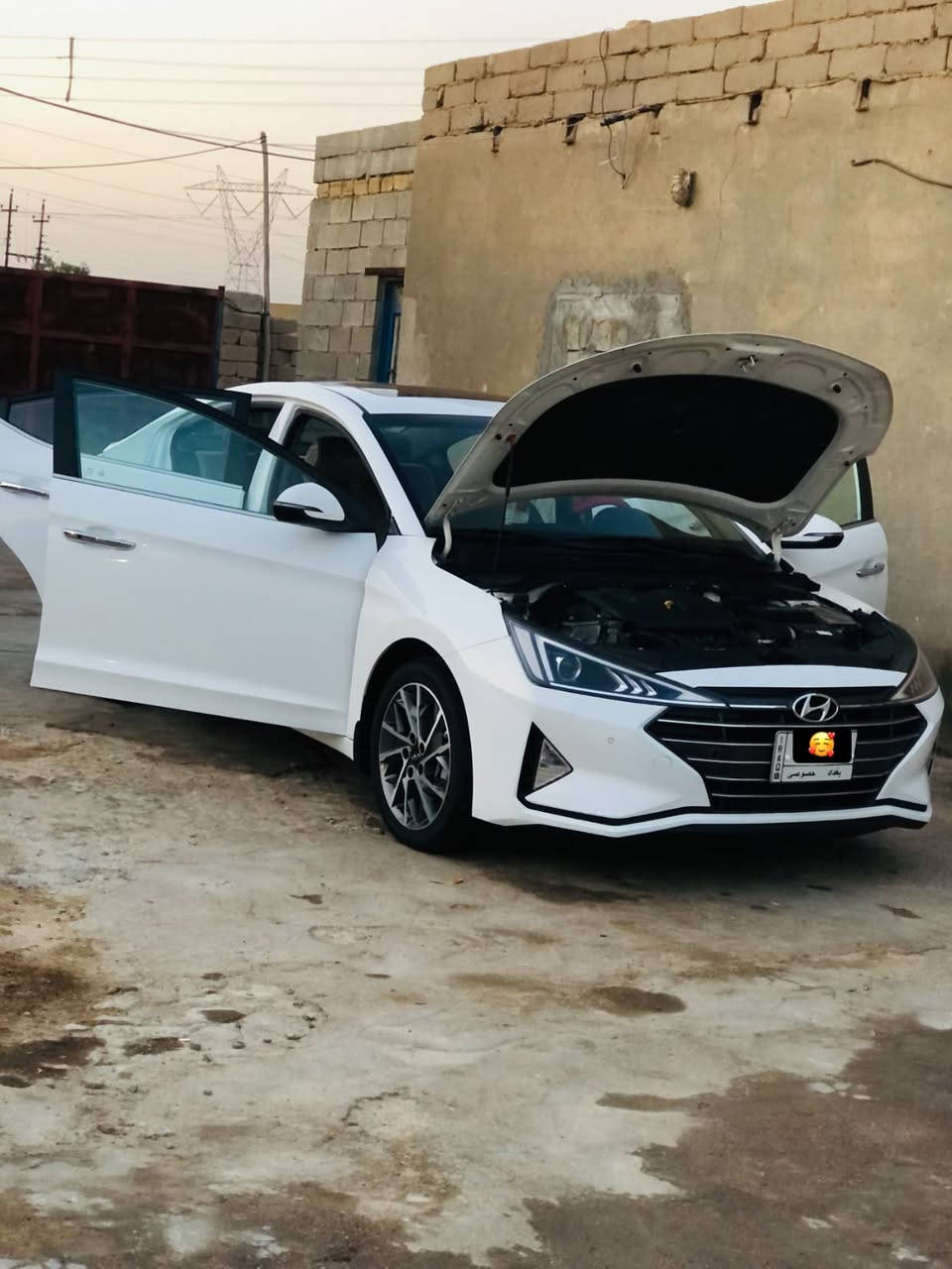 انتره موديل موديل 20 شرطيه سياره كفالة عامه بصمتين سياره احله من صوره ماشيه 90k سعر 170 وبيها مجال قليل 
***********
