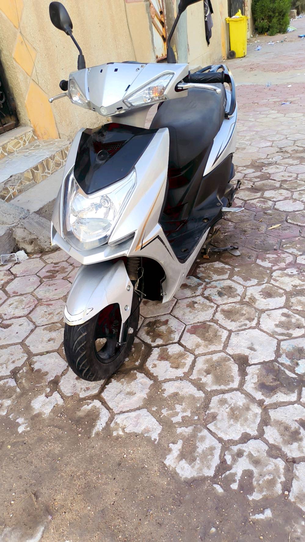 🔥 للبيع سكنس سوبر 🛵
دراجة سكنس سوبر، لون سلفر، شكل مرتب وحلو 👌
🔹 الموديل: 2023
🔹 حجم المحرك: 80 سي سي
💰 السعر: مليون و250 ألف دينار
📍 الموقع: البصرة
📞 للتواصل: مراسلة الخاص أو الرقم ***********