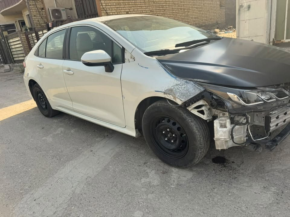السعر 115$ ..كورلا ساز ياباني اصلي بانزين محرك 1800فول مواصفات عدا الفتحة داخل ابيض حساس خلفي وأمامي رادار اشارة بالمرايه مري شفط تبريد قطعتين تحكم ستيرن جهتين سبورت سابقاً كفاله حاليا ضررهه بنيد تبديل ودعامية والباقي صبغ على كد الحادث السيارة خليجي رقم بغداد للاستفسار 
***********
