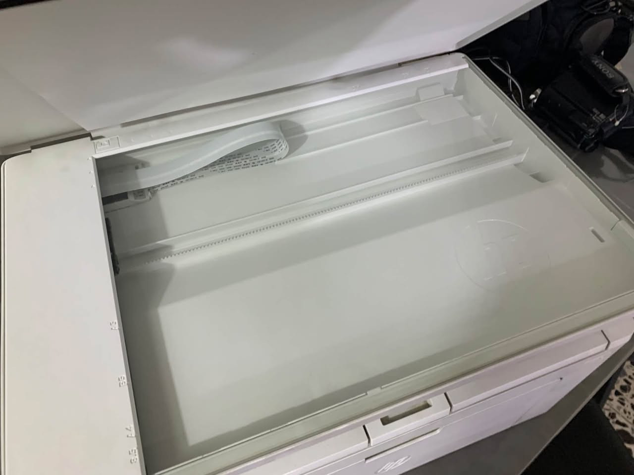 السلام عليكم طابعه hp ٣ في ١ اسود و ابيض ليزري جديده جداً 
موديل M130A السعر ٩٠ مكاني زيونه رقم ***********

